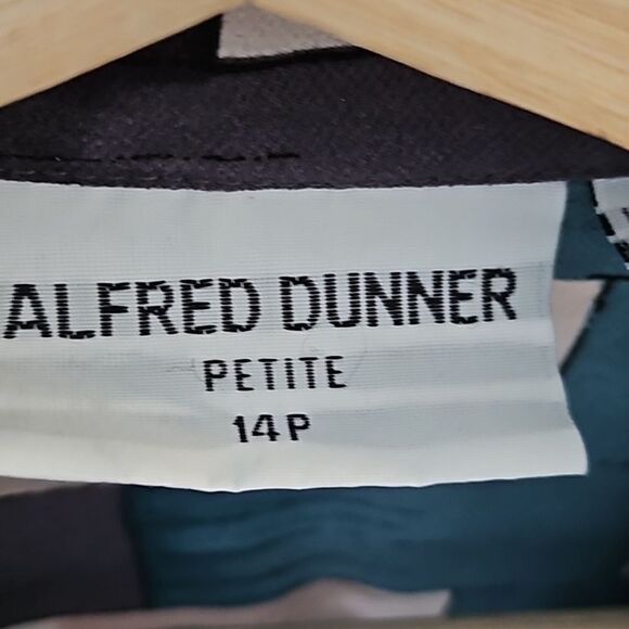 Alfred Dunner Button Down Top Vintage Patterned Collar Business Casual Size 14P - Picture 9 of 11